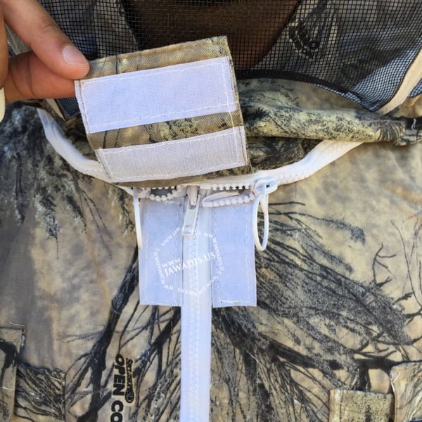 Explore Nature Safely with Beekeeper Overall Suit – Camo Design for Kids | Protective, Stylish, and Fun Beekeeping Adventure Gear! - Image 8